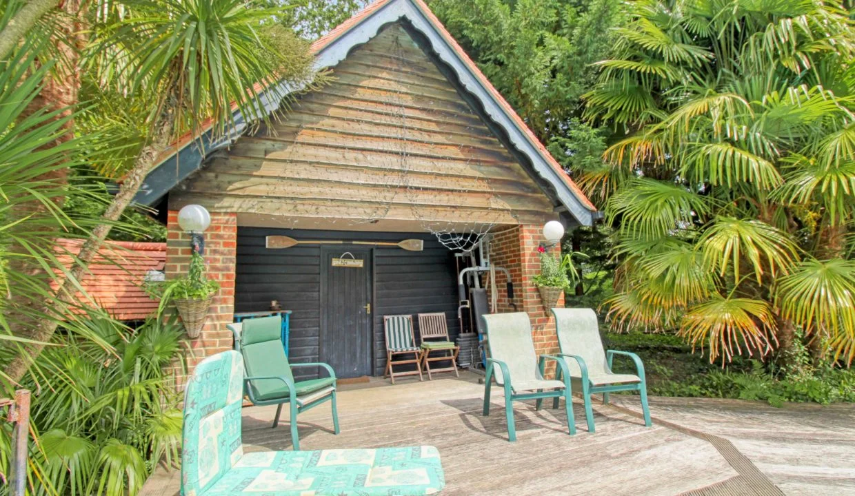 EG00305-S-IMG_2898_HDR-Hazelnut Cottage